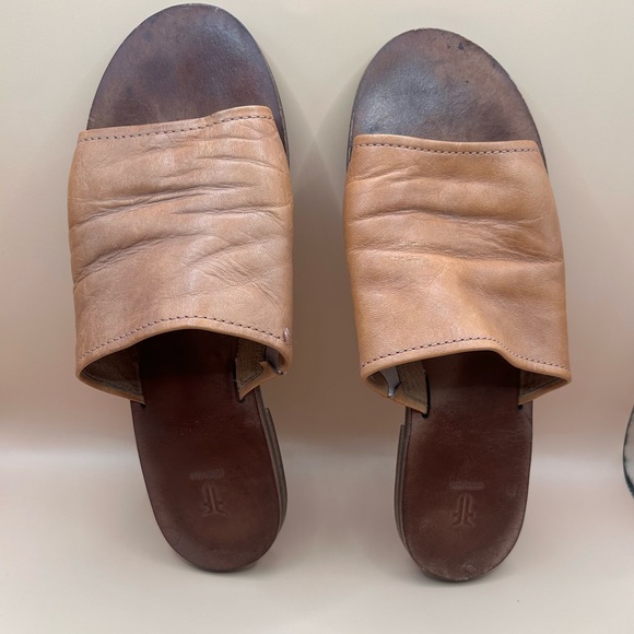 FRYE Leather Slides - Picture 4 of 11
